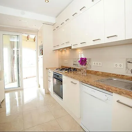 Villa Belucra,10p,seaview,jacuzzi,pool *