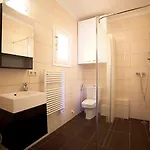 Belucra,10p,seaview,jacuzzi,pool וילה