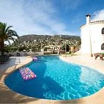 Belucra,10p,seaview,jacuzzi,pool * קלפה